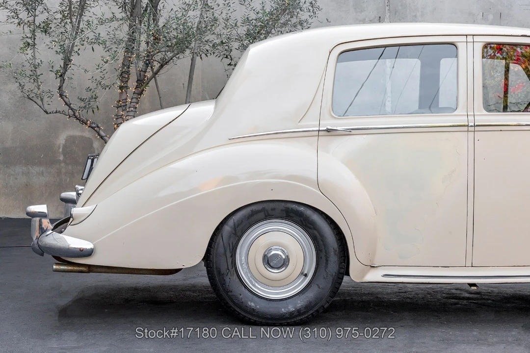1953 Bentley R-Type Continental - Image 12 of 31