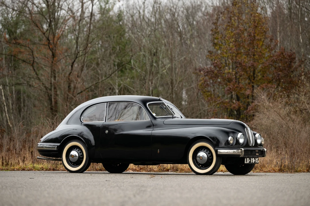 1953 Bristol - Image 2 of 31