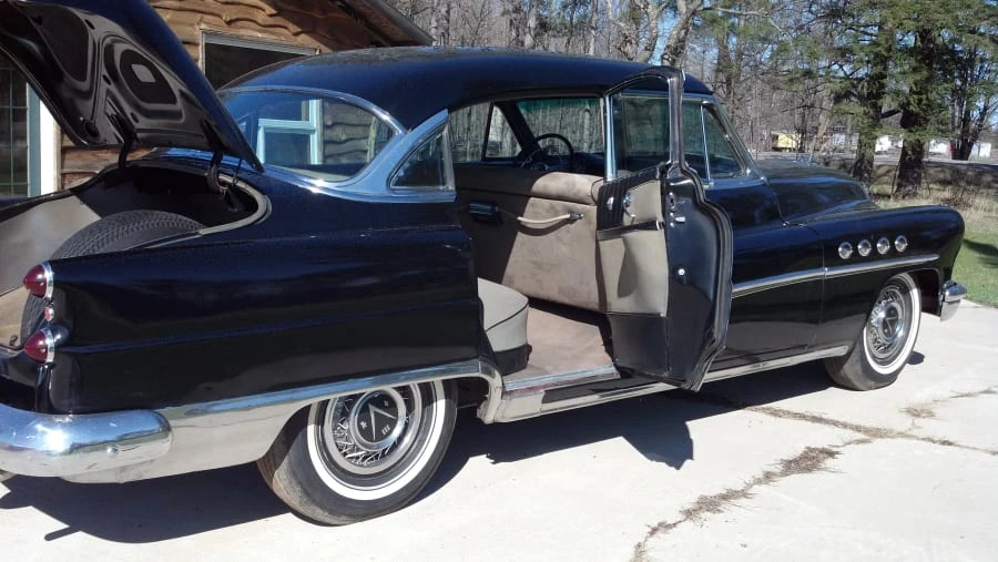1953 Buick Roadmaster - Image 4 of 8