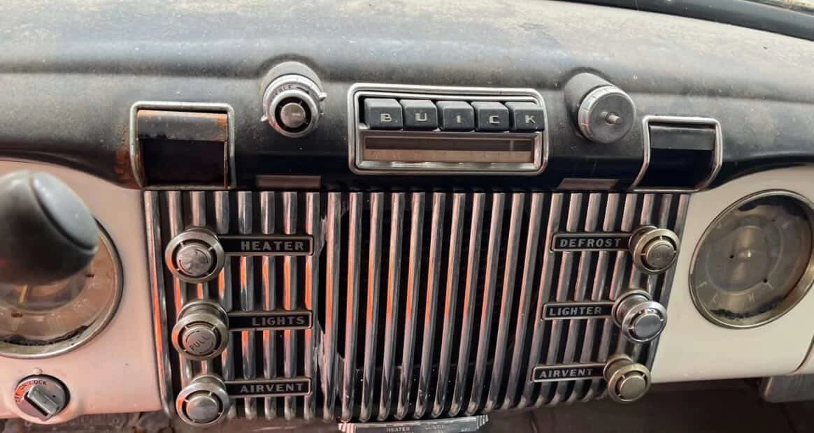 1953 Buick Roadmaster - Image 6 of 15