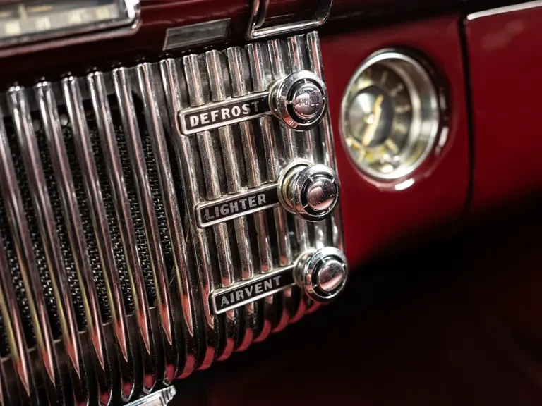 1953 Buick Roadmaster - Image 17 of 31