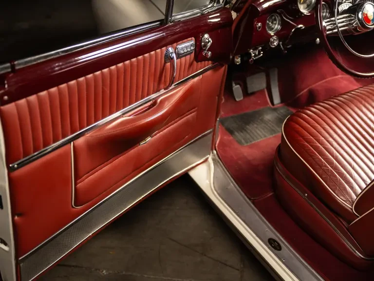 1953 Buick Roadmaster - Image 15 of 31