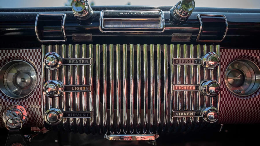 1953 Buick Roadmaster - Image 25 of 31