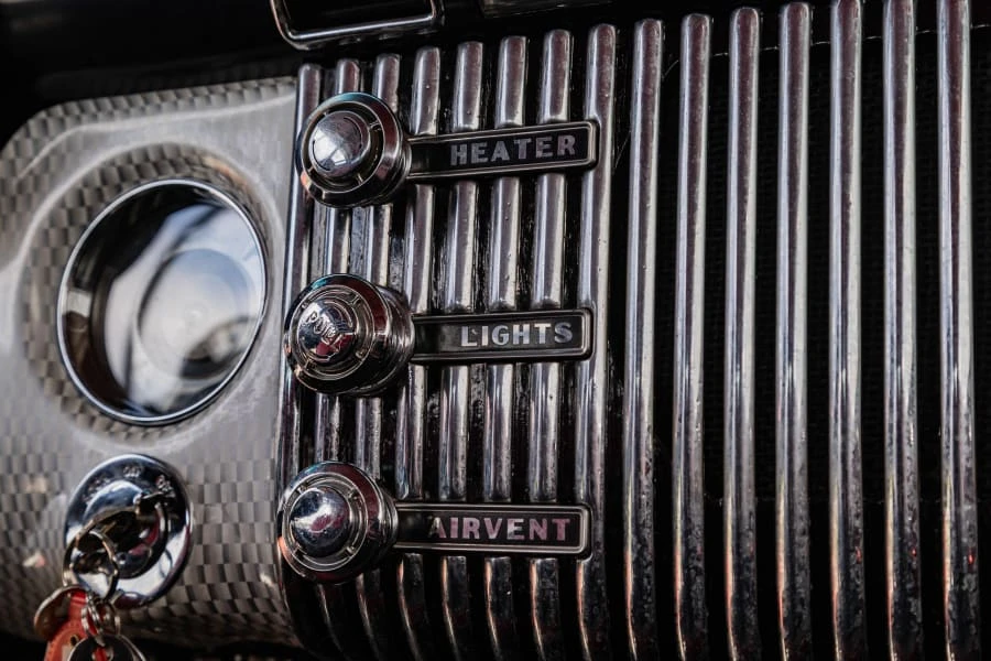 1953 Buick Roadmaster - Image 27 of 31