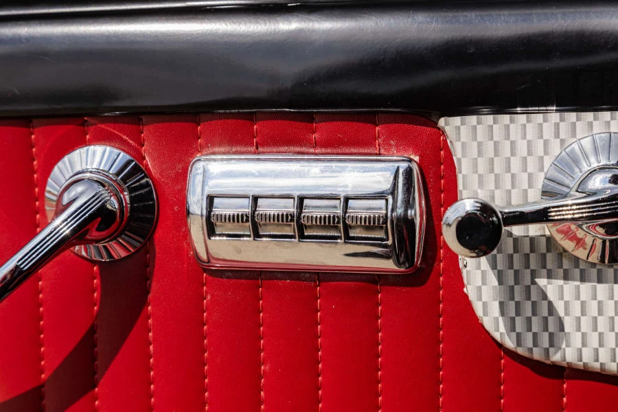 1953 Buick Roadmaster - Image 31 of 31