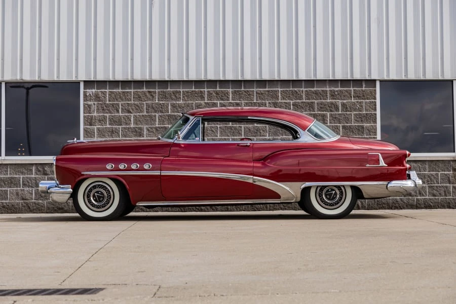 1953 Buick Roadmaster - Image 2 of 31