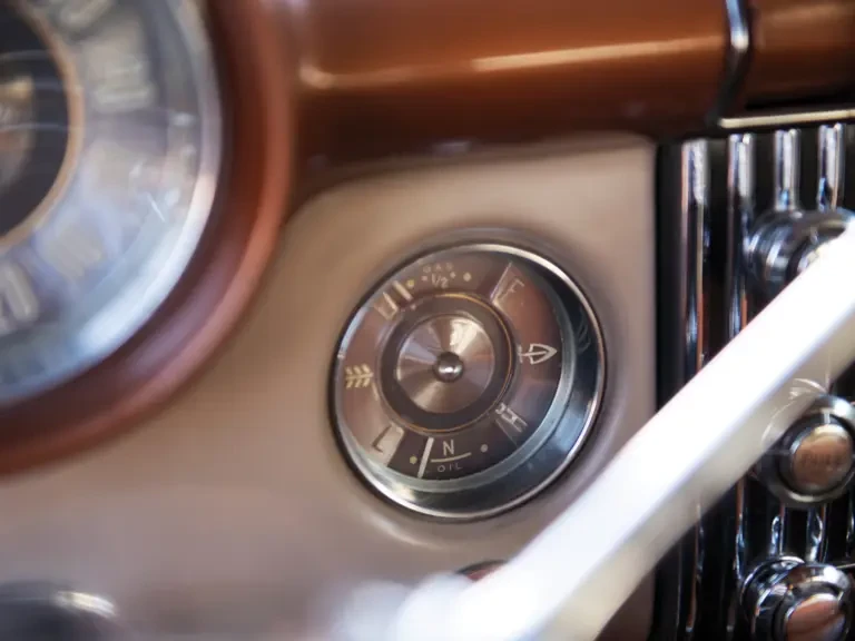 1953 Buick Roadmaster - Image 15 of 31