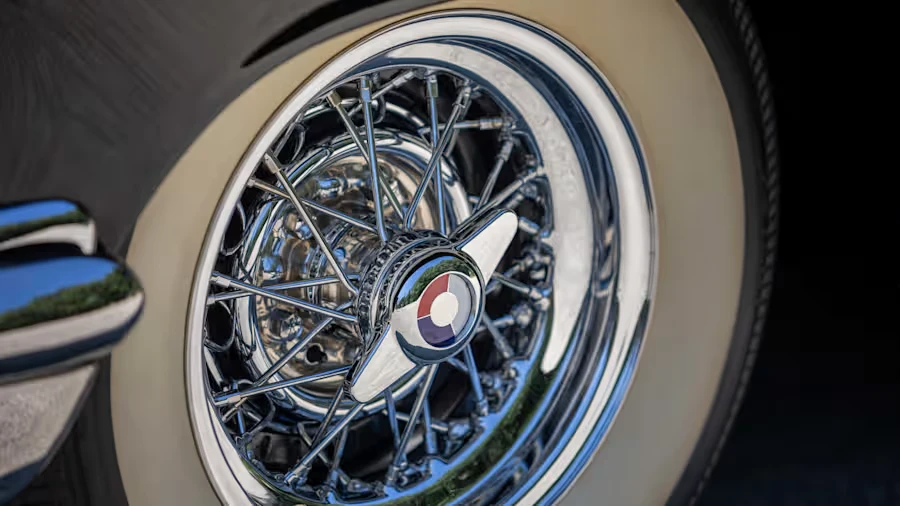1953 Buick Roadmaster - Image 10 of 31