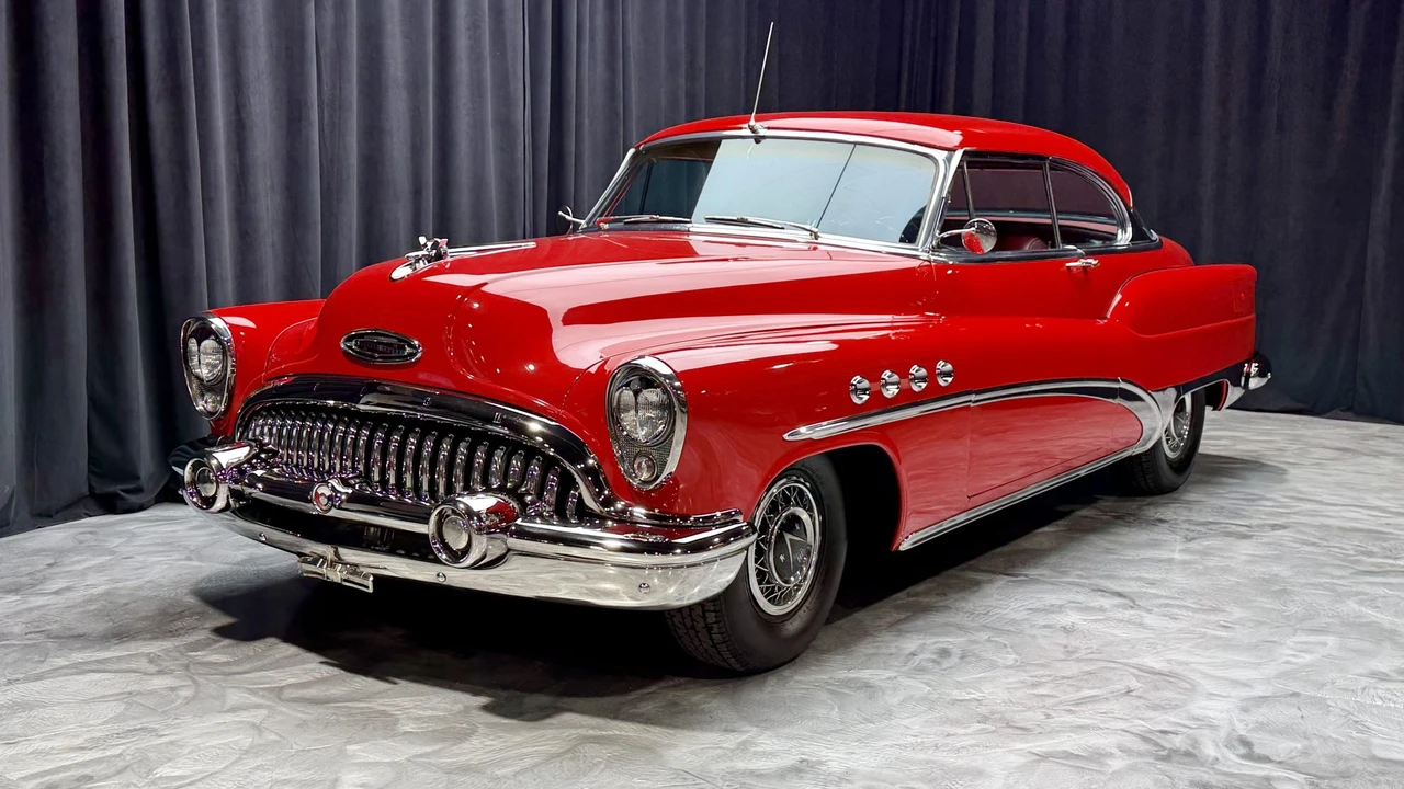 1953 Buick Roadmaster - Image 5 of 31