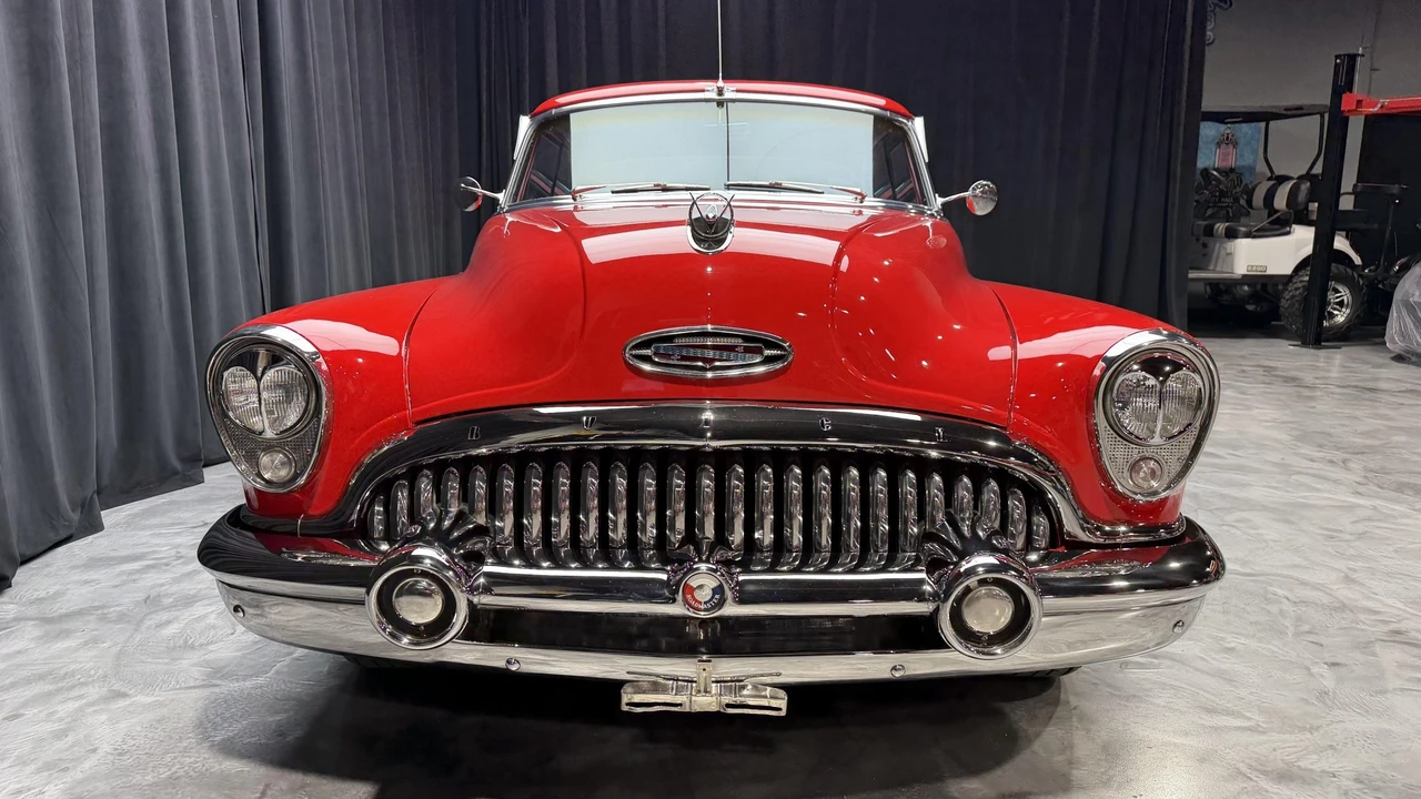 1953 Buick Roadmaster - Image 6 of 31