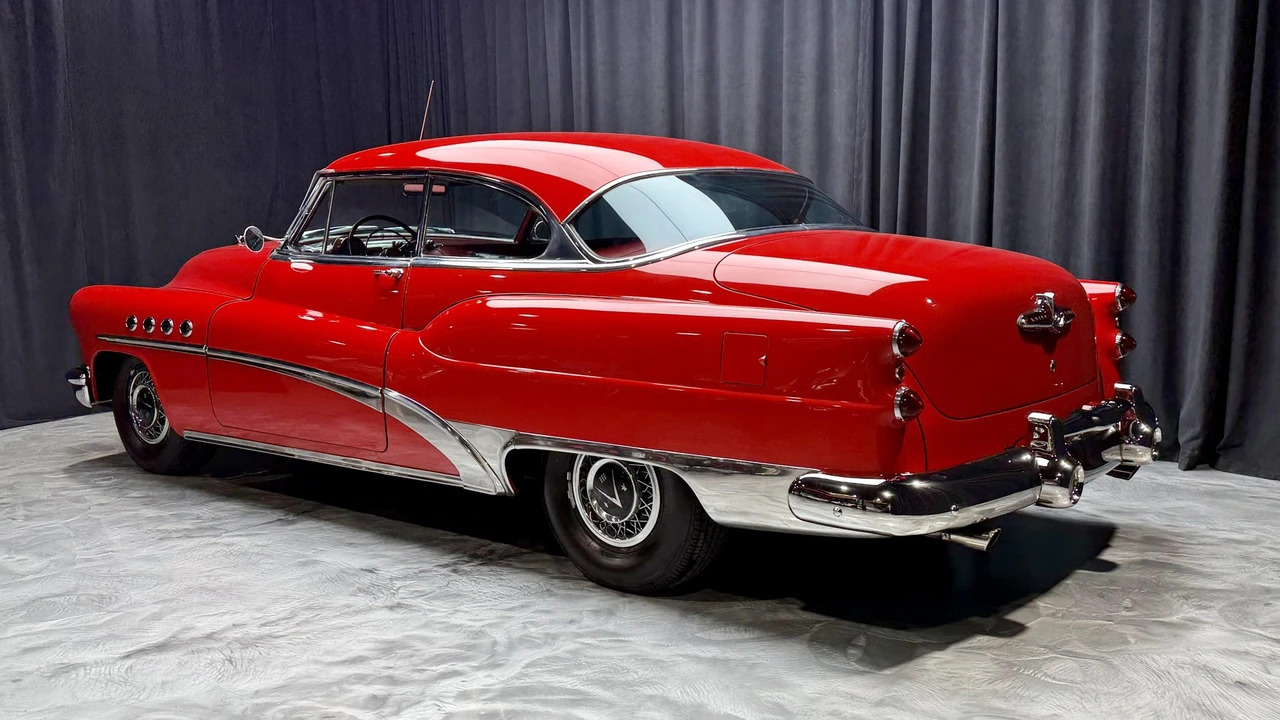 1953 Buick Roadmaster - Image 8 of 31