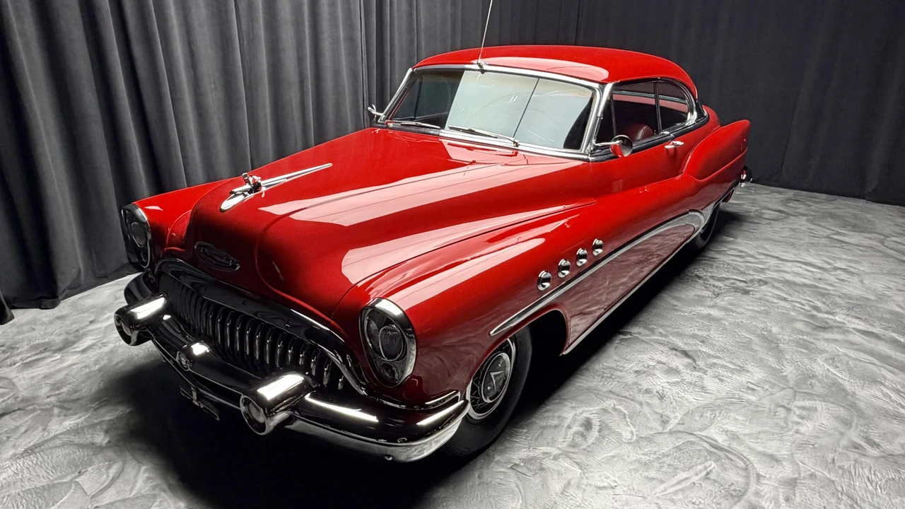 1953 Buick Roadmaster - Image 4 of 31