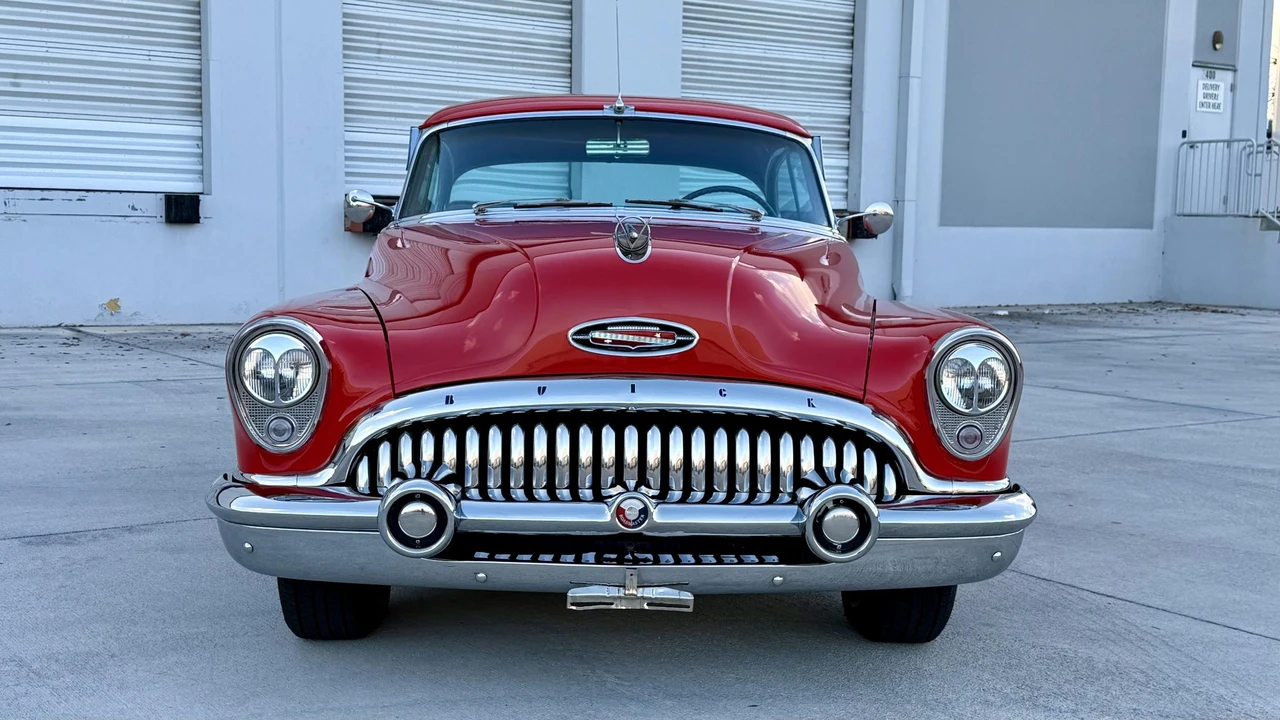 1953 Buick Roadmaster - Image 24 of 31