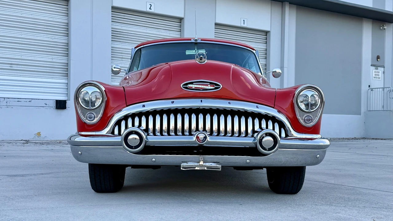1953 Buick Roadmaster - Image 23 of 31