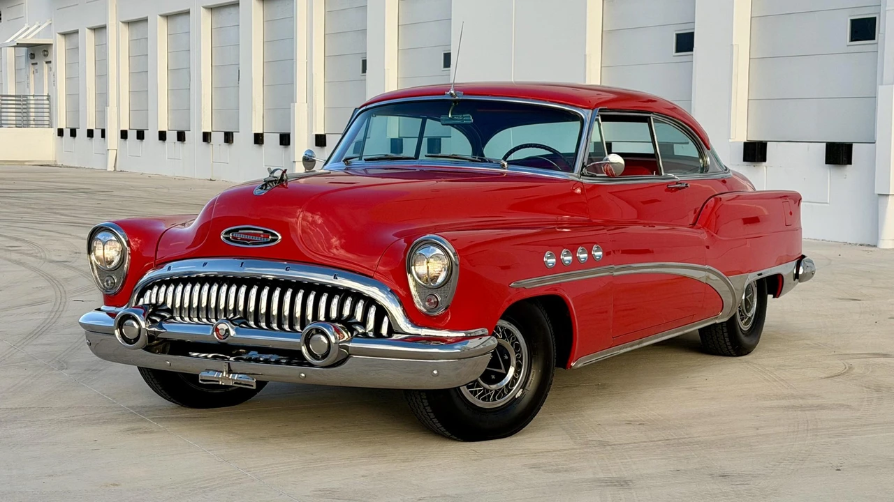 1953 Buick Roadmaster - Image 16 of 31
