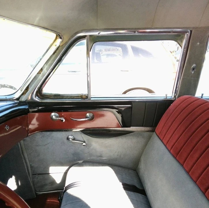 1953 Buick Roadmaster - Image 10 of 20