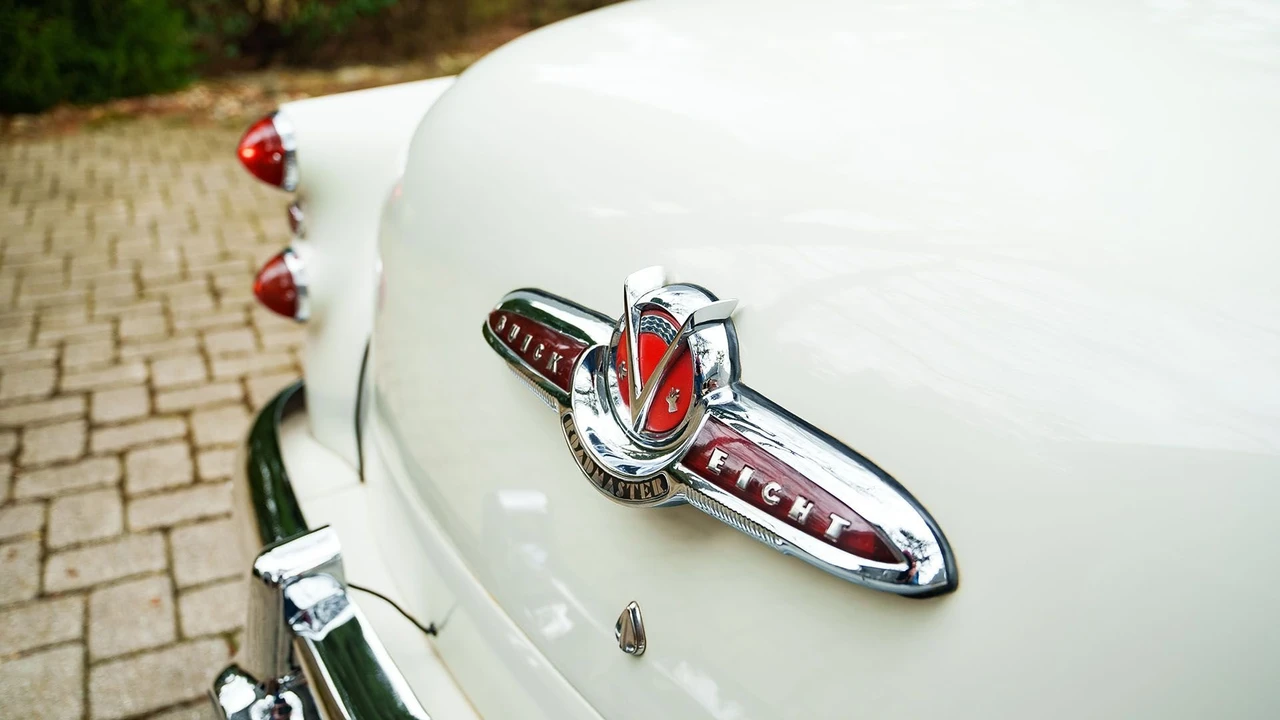 1953 Buick Skylark 1st-2nd Gen - Image 14 of 31