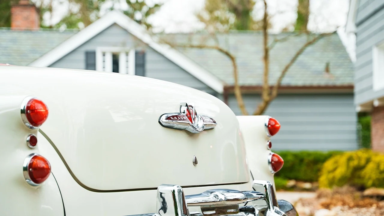 1953 Buick Skylark 1st-2nd Gen - Image 2 of 31