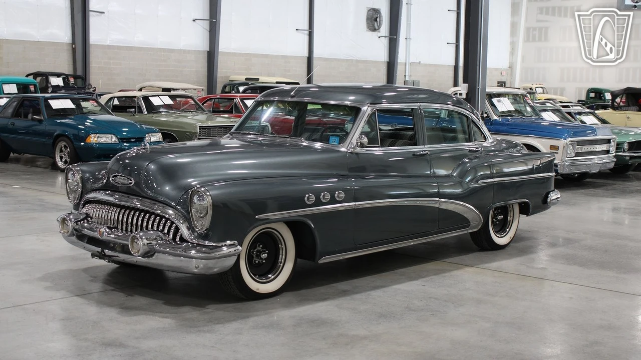 1953 Buick Super - Image 3 of 12