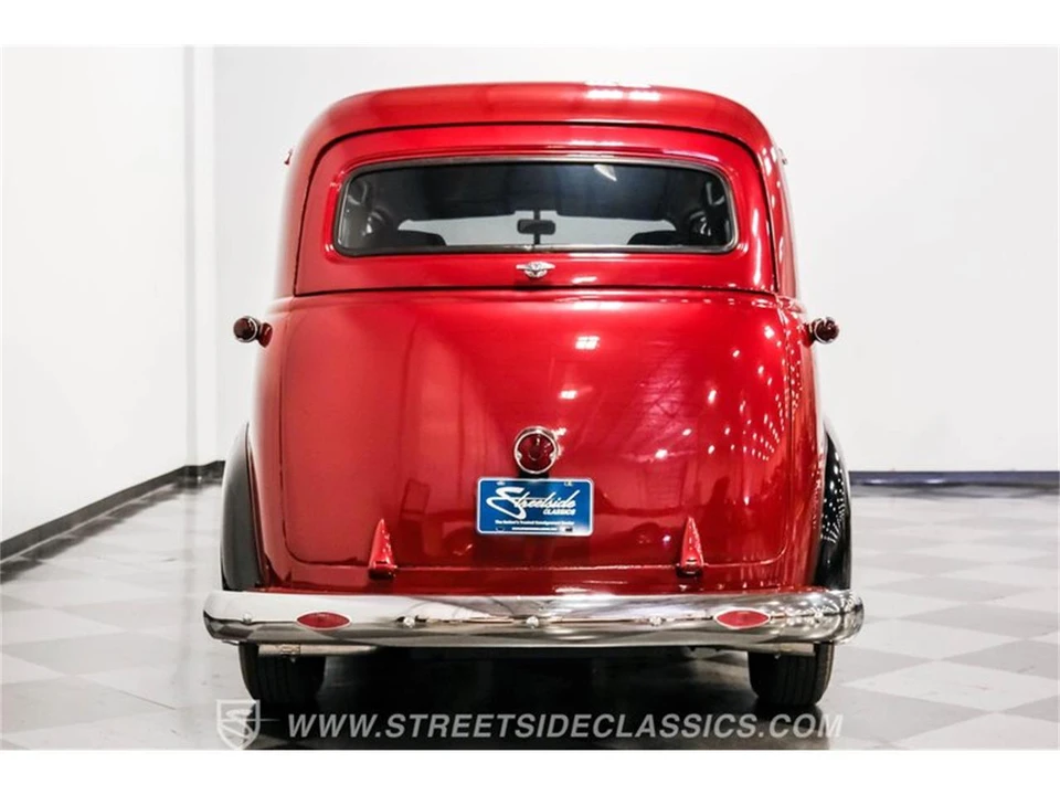 1953 Chevrolet Suburban 3rd Gen - Image 9 of 31