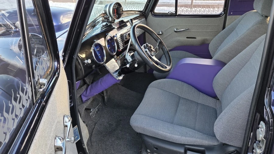 1953 Chevrolet Suburban 3rd Gen - Image 6 of 10