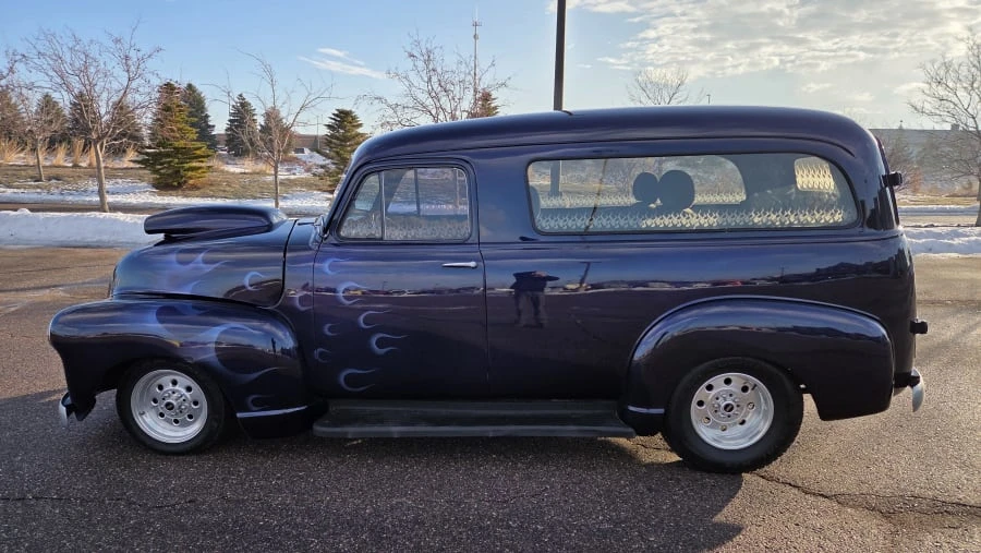 1953 Chevrolet Suburban 3rd Gen - Image 2 of 10