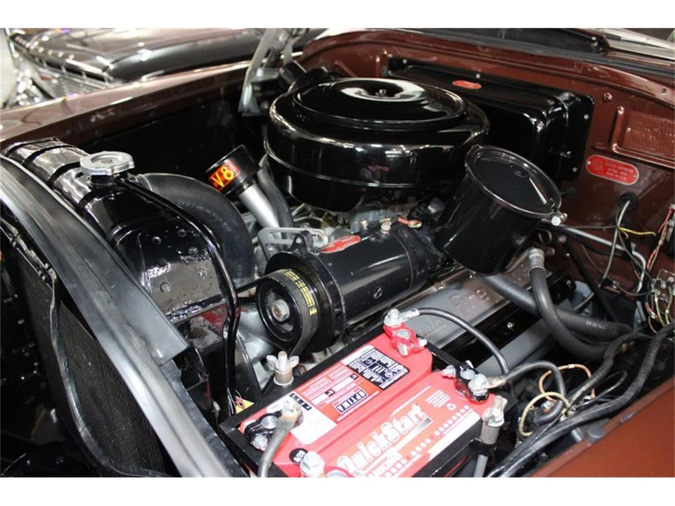 1953 Chrysler New Yorker - Image 10 of 31