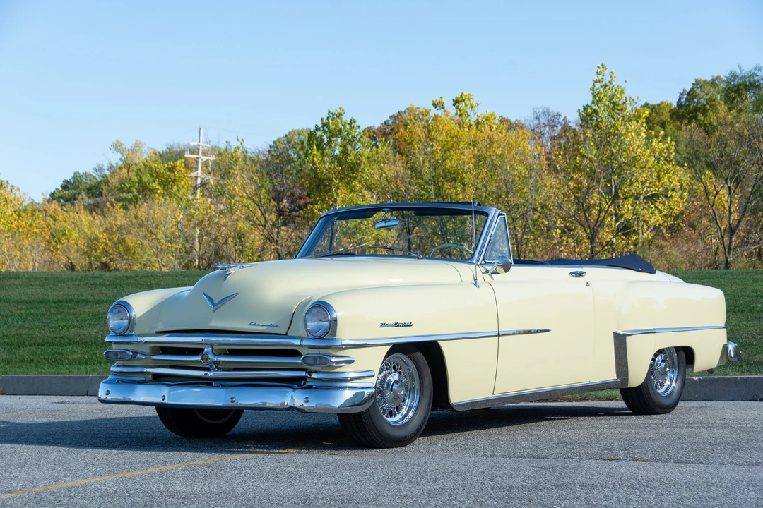 1953 Chrysler New Yorker - Image 2 of 31