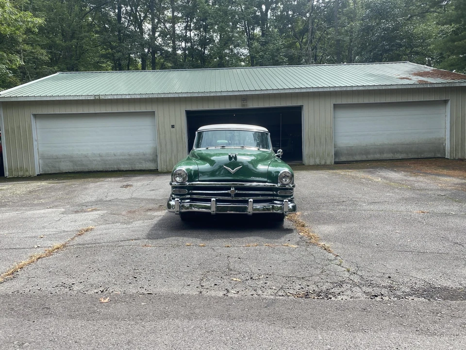 1953 Chrysler New Yorker - Image 9 of 31