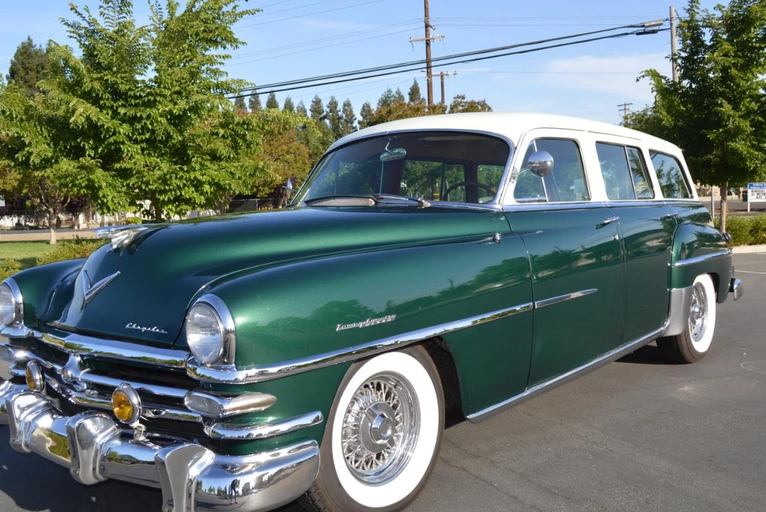 1953 Chrysler New Yorker - Image 22 of 31