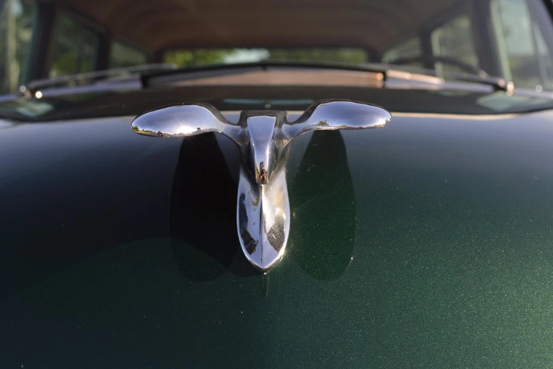 1953 Chrysler New Yorker - Image 28 of 31