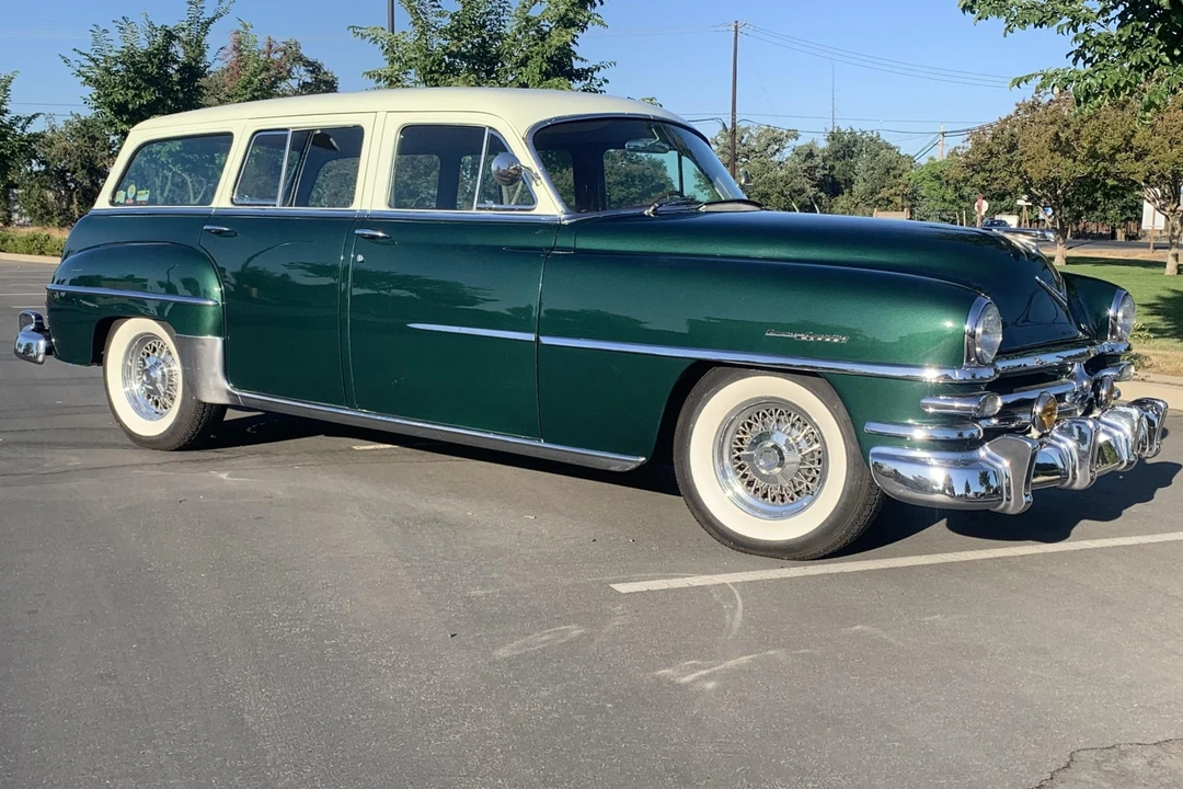 1953 Chrysler New Yorker - Image 4 of 31