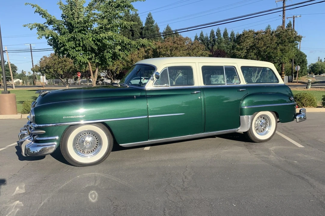 1953 Chrysler New Yorker - Image 9 of 31
