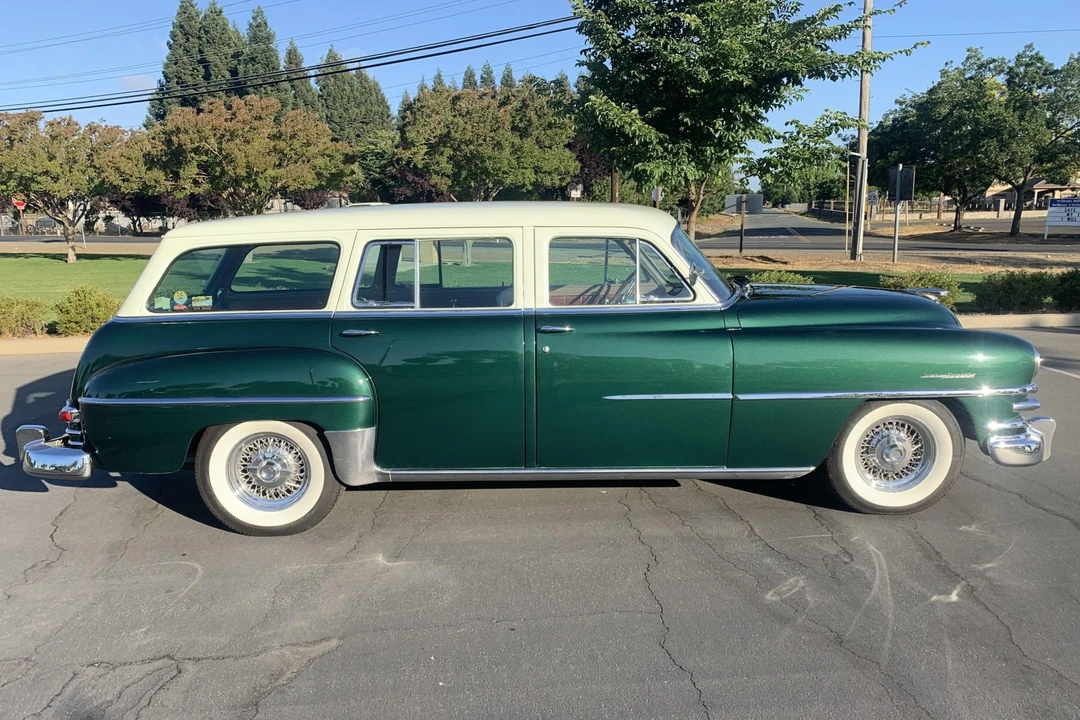 1953 Chrysler New Yorker - Image 2 of 31