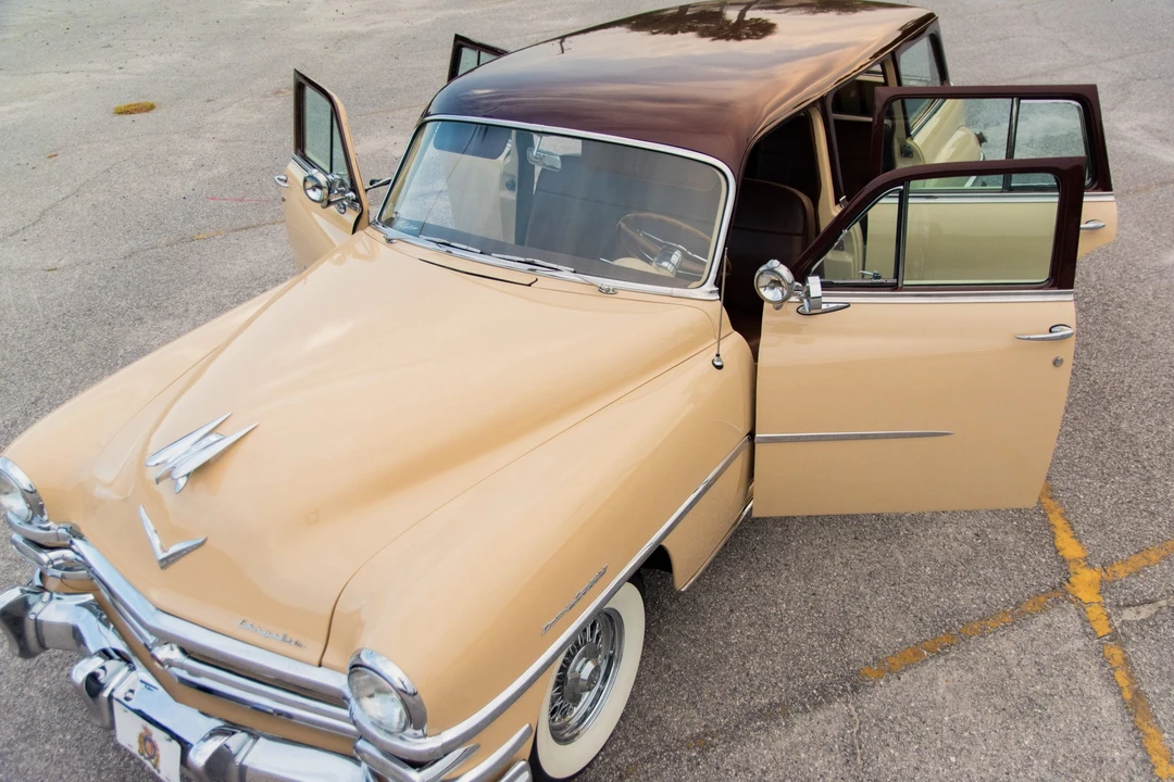 1953 Chrysler New Yorker - Image 4 of 31
