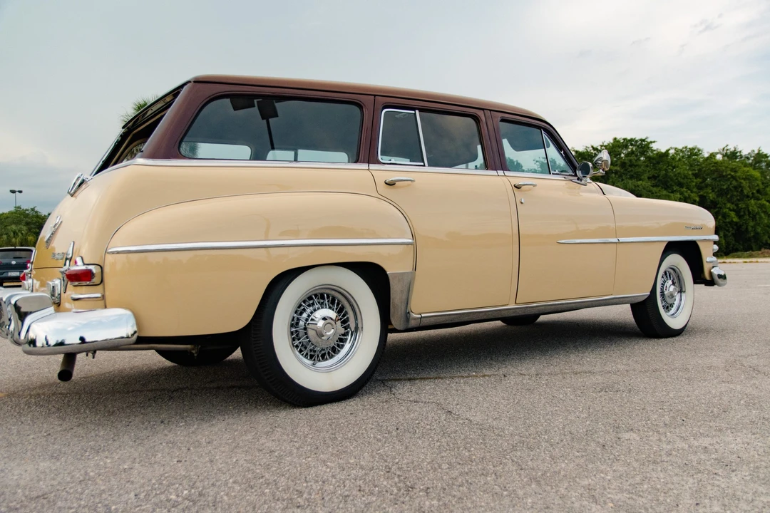1953 Chrysler New Yorker - Image 24 of 31