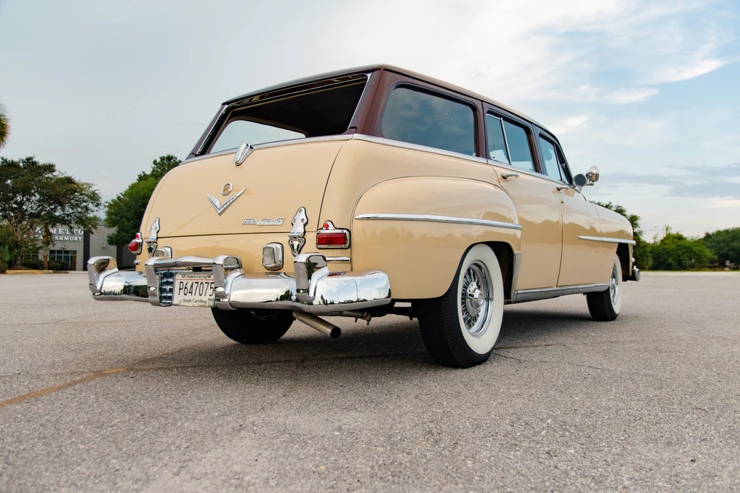1953 Chrysler New Yorker - Image 23 of 31