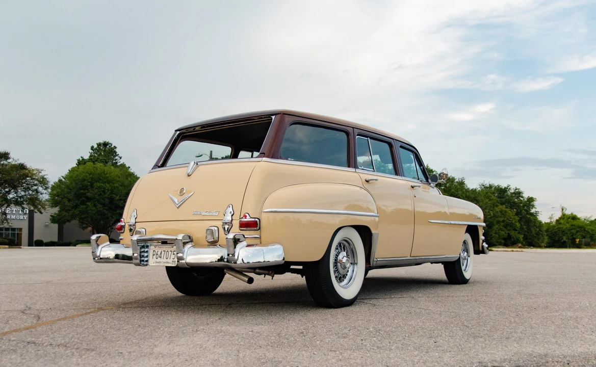 1953 Chrysler New Yorker - Image 17 of 31
