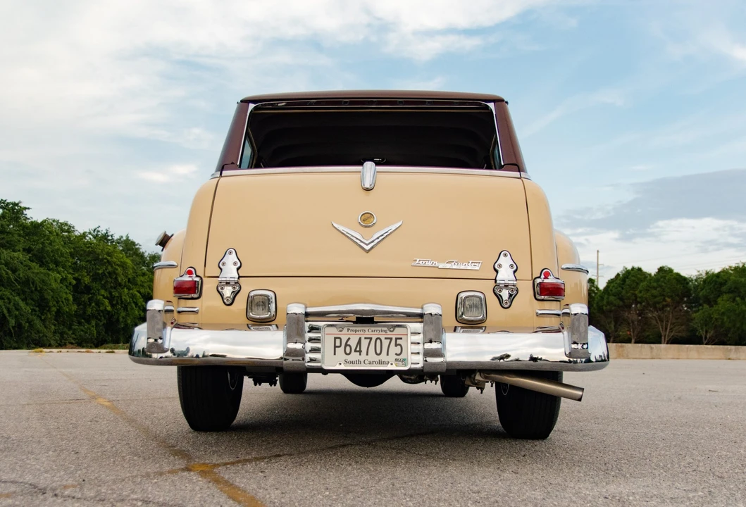 1953 Chrysler New Yorker - Image 10 of 31
