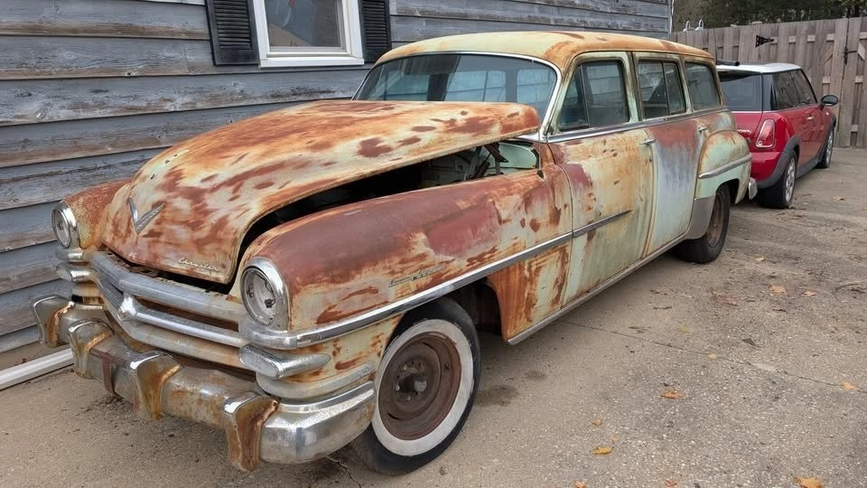 1953 Chrysler - Image 3 of 18