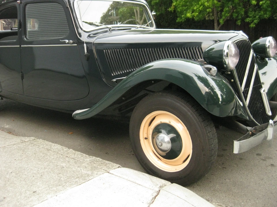 1953 Citroen Traction Avant - Image 10 of 31