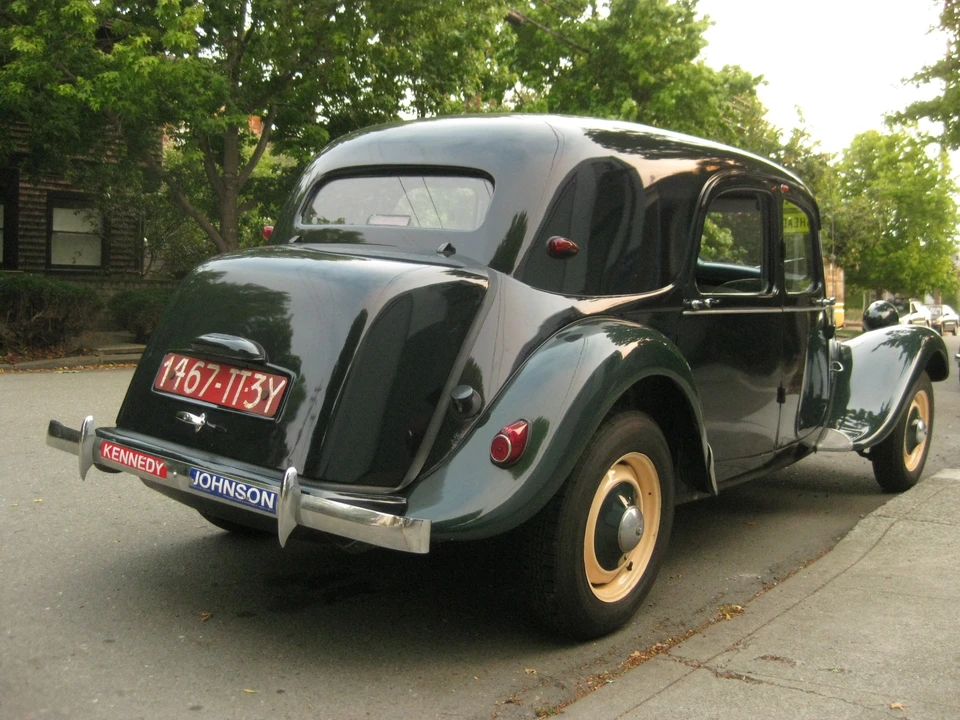 1953 Citroen Traction Avant - Image 6 of 31