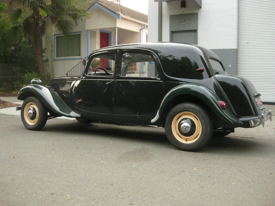 1953 Citroen Traction Avant - Image 9 of 31
