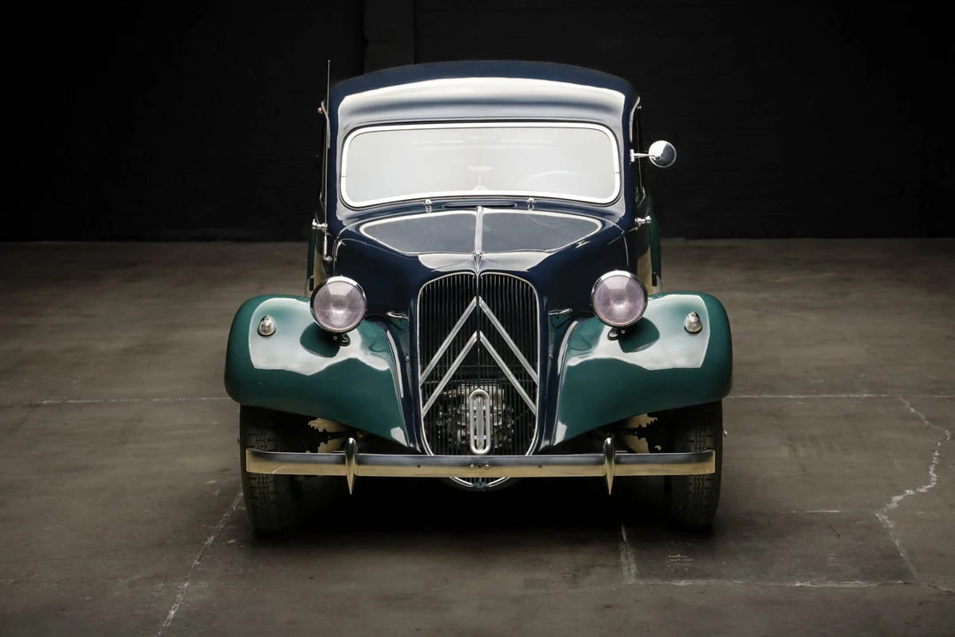 1953 Citroen Traction Avant - Image 10 of 31