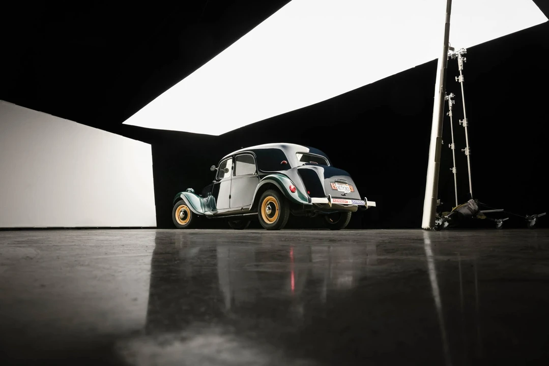 1953 Citroen Traction Avant - Image 4 of 31