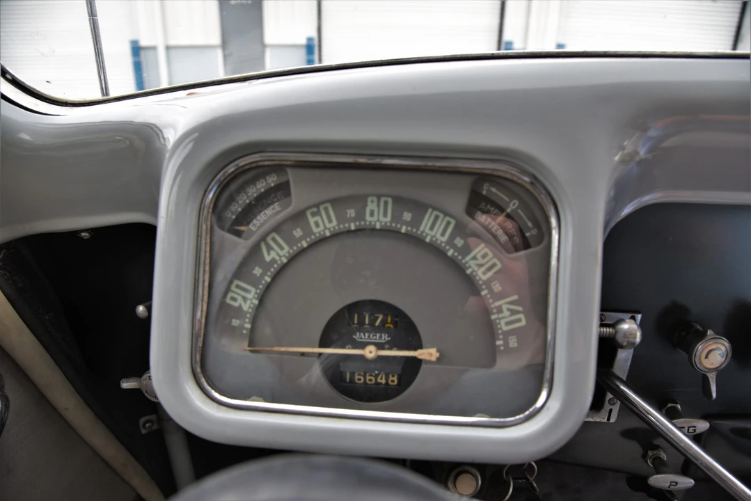 1953 Citroen Traction Avant - Image 18 of 31