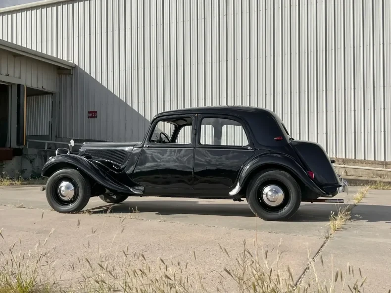 1953 Citroen Traction Avant - Image 8 of 31
