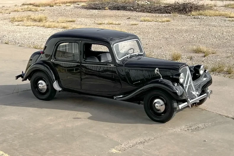 1953 Citroen Traction Avant - Image 2 of 31