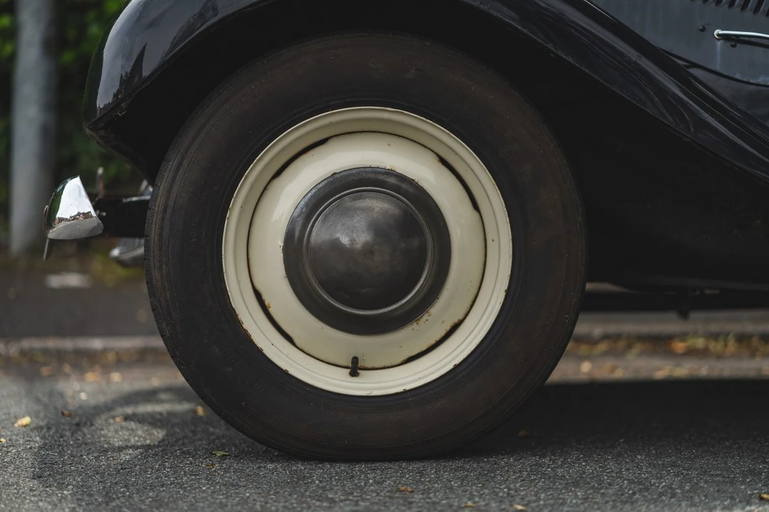 1953 Citroen Traction Avant - Image 10 of 30
