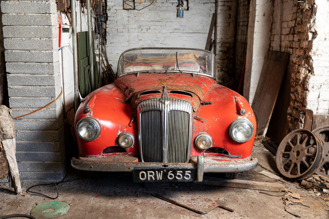 1953 Daimler - Image 10 of 31